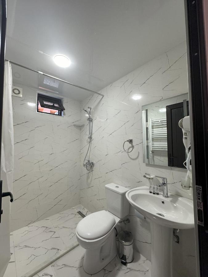 Bina N28 Hotel Kutaisi Ngoại thất bức ảnh