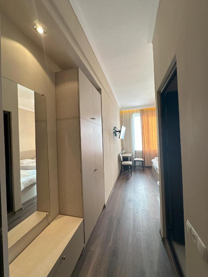 Bina N28 Hotel Kutaisi Ngoại thất bức ảnh