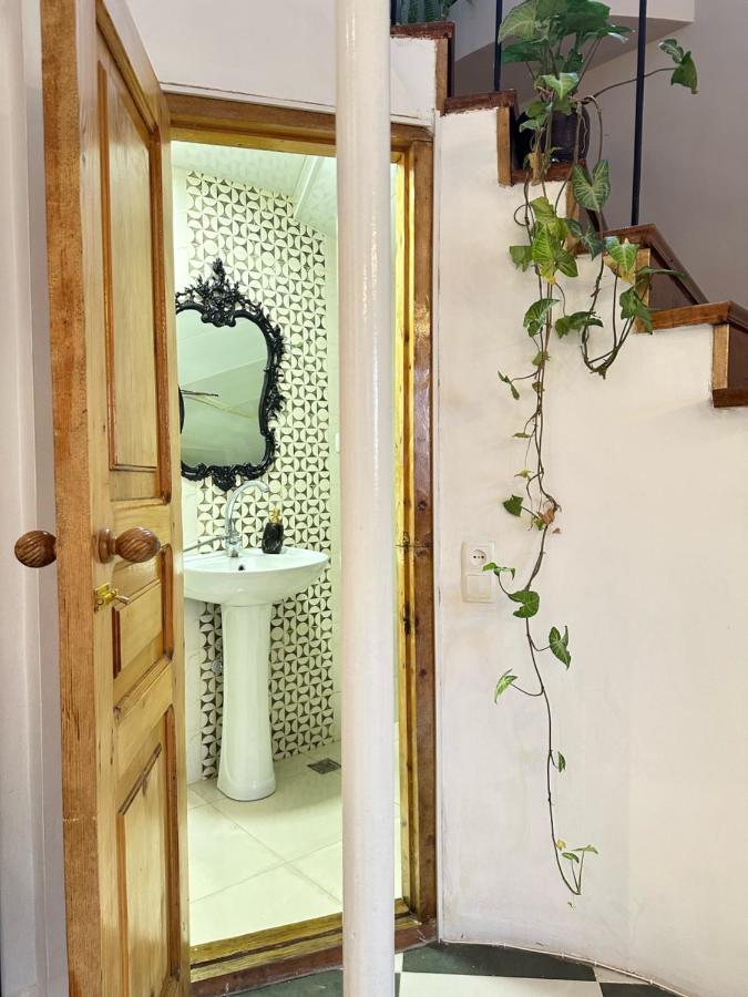 Bina N28 Hotel Kutaisi Ngoại thất bức ảnh
