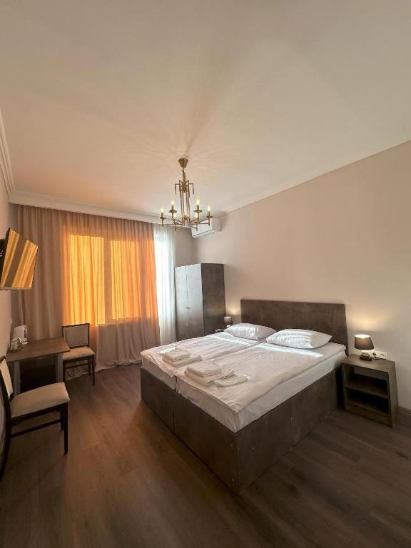 Bina N28 Hotel Kutaisi Ngoại thất bức ảnh